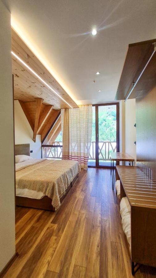 Neokulla Hotel - By Kol Gjoni 瓦勒博内 外观 照片