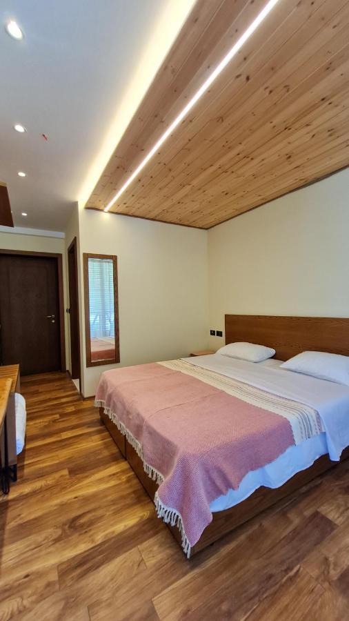Neokulla Hotel - By Kol Gjoni 瓦勒博内 外观 照片